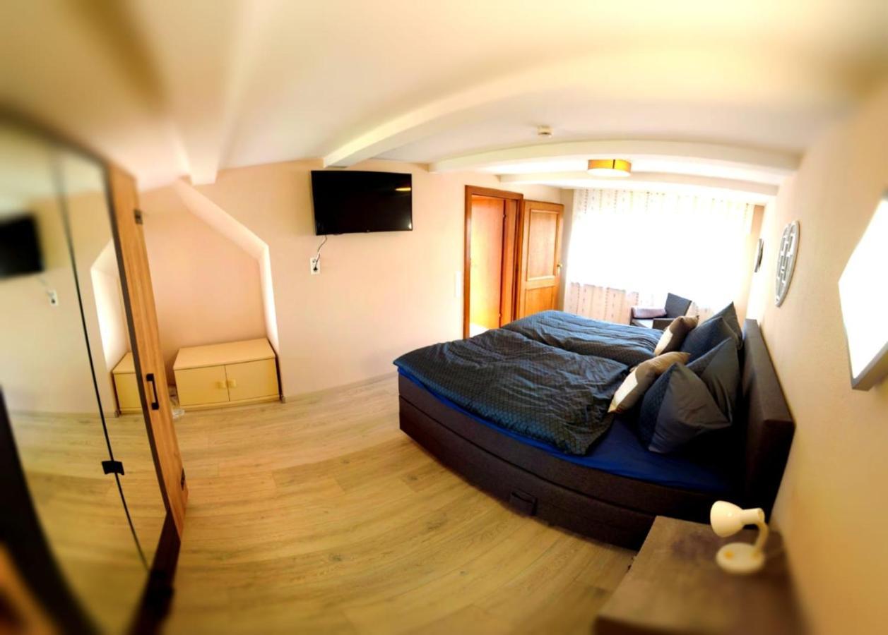 Ferienhaus Zum Hochstein Ettringen  Luaran gambar